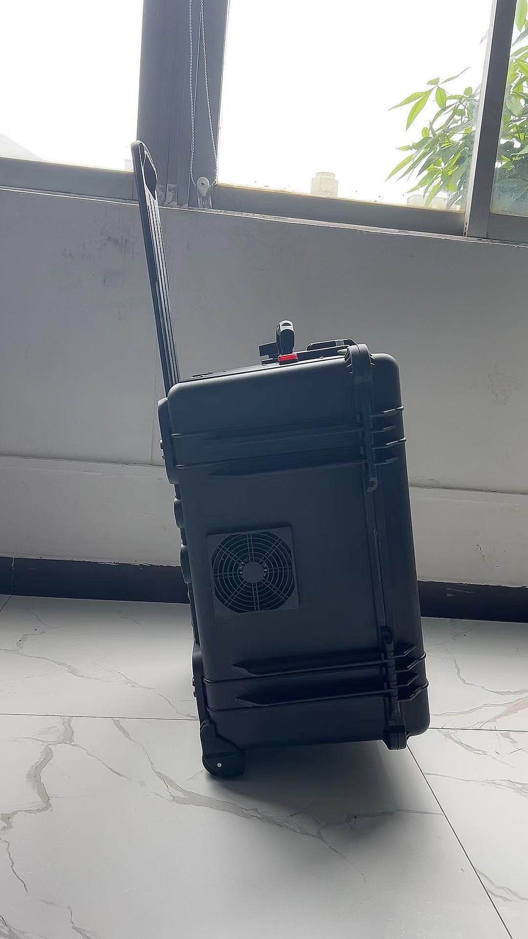 宜黄手拉箱型移动通信干扰器